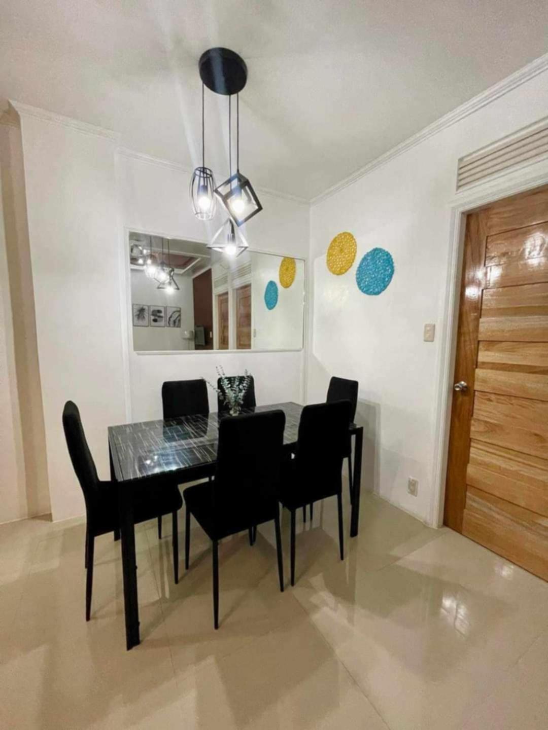 באגויו Emiliez Place מראה חיצוני תמונה